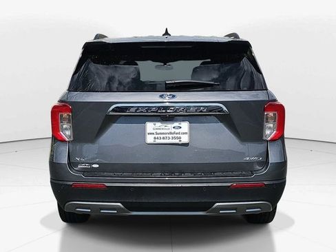 Used 2023 Ford Explorer XLT w/ Equipment Group 202A image 5