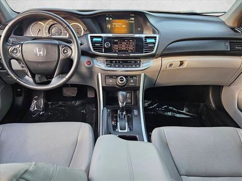 Used 2015 Honda Accord EX-L image 17