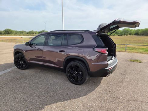 Used 2026 GMC Acadia Elevation w/ Black Edition FWD image 27