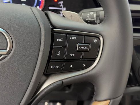 Used 2025 Lexus ES 350 Ultra Luxury image 19