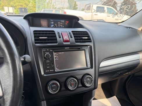 Used 2014 Subaru Forester 2.5i Limited AWD/4WD image 22