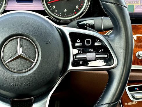 Used 2019 Mercedes-Benz E 300 image 25