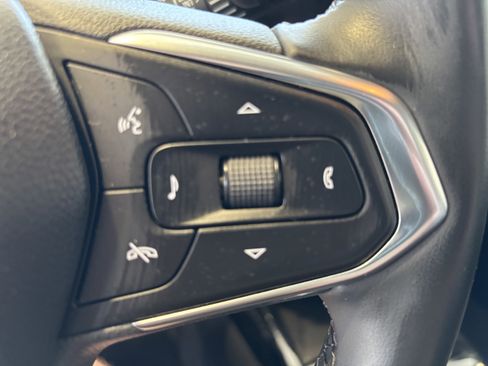 Used 2024 Chevrolet Trax ACTIV w/ Sunroof Package FWD image 13