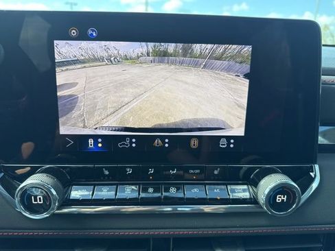 New 2025 Chevrolet Colorado Z71 w/ Midnight Edition image 25