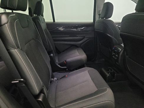 Used 2023 Jeep Grand Cherokee L Laredo image 19