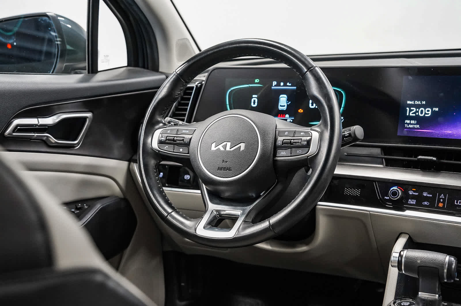 Used 2023 Kia Sportage EX FWD image 15