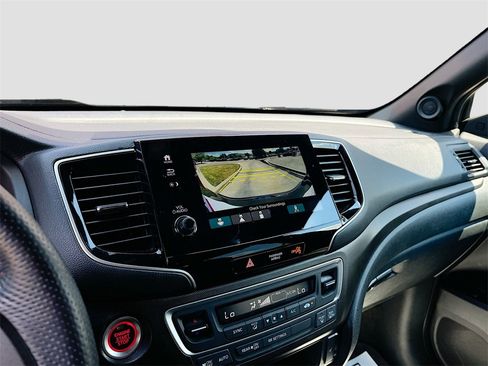 Used 2023 Honda Passport TrailSport image 14