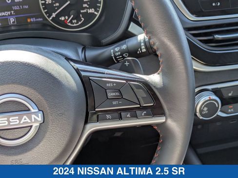 Used 2024 Nissan Altima 2.5 SR w/ SR Premium Package AWD/4WD image 18