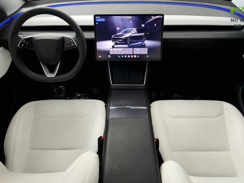 Used 2026 Tesla Model Y 2WD image 51