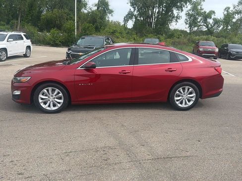 Used 2023 Chevrolet Malibu LT FWD image 2