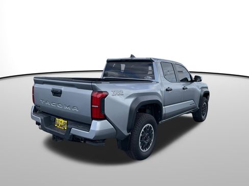 Used 2024 Toyota Tacoma TRD Off-Road image 3