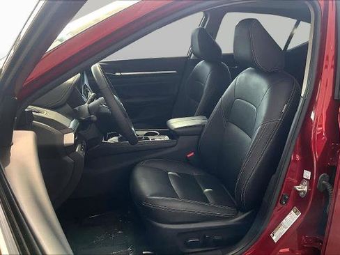 Certified 2024 Nissan Altima 2.5 SL FWD image 8