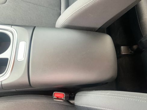 Used 2021 Hyundai Santa Fe SE w/ Cargo Package FWD image 23