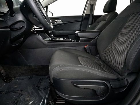 Certified 2024 Kia Sportage LX image 9