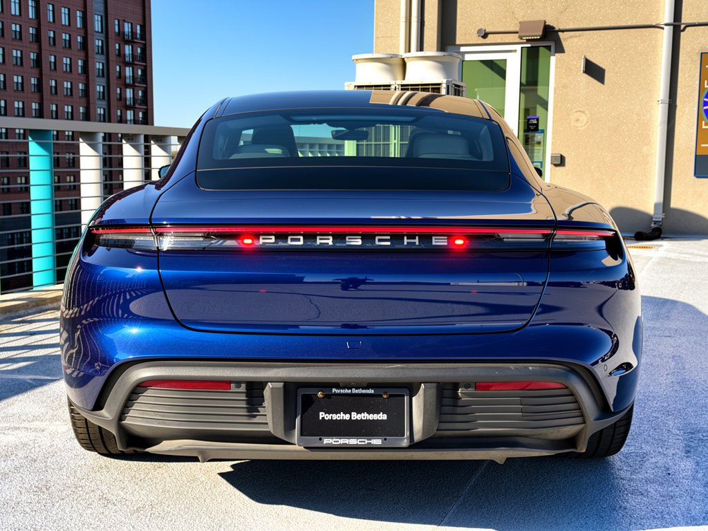 Used 2020 Porsche Taycan 4S AWD/4WD image 11