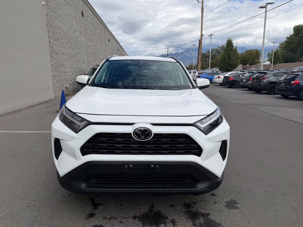 Used 2025 Toyota RAV4 XLE AWD/4WD image 8