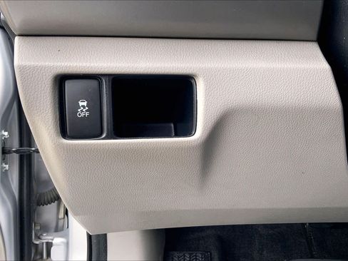 Used 2011 Honda Accord LX image 31