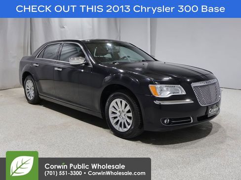 Used 2013 Chrysler 300 RWD image 1