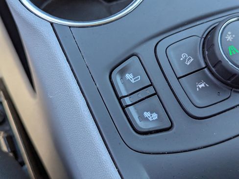 Used 2024 GMC Terrain SLT FWD image 25