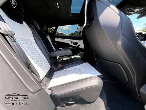 Used 2019 Lamborghini Urus AWD/4WD image 24