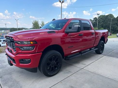 Used 2026 RAM 2500 Big Horn AWD/4WD image 3