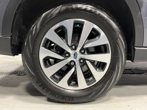 Certified 2025 Subaru Outback Premium AWD/4WD image 38