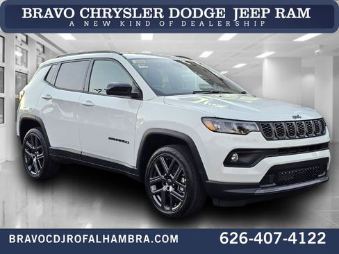 New 2026 Jeep Compass Latitude image 1