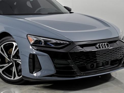 Used 2022 Audi e-tron GT Prestige AWD/4WD image 2