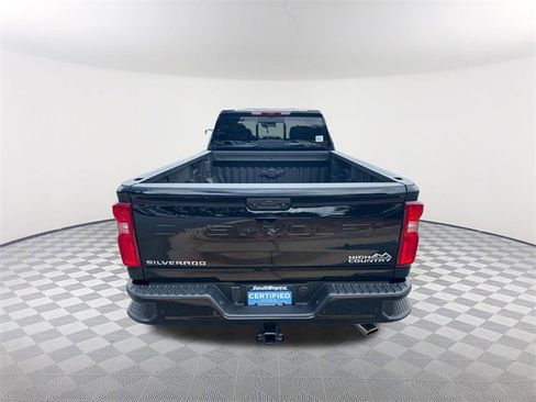 Used 2025 Chevrolet Silverado 3500 High Country w/ High Country Premium Package image 6