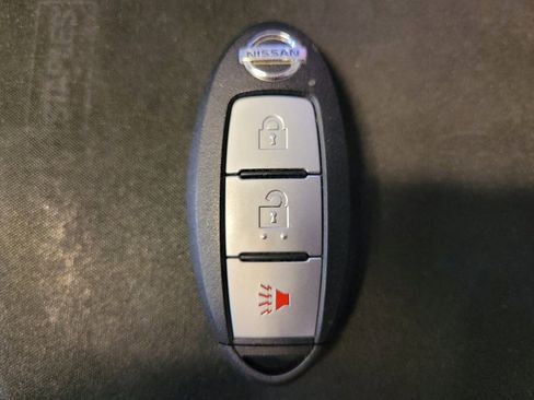 Used 2021 Nissan Kicks S image 32