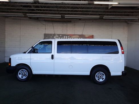 Used 2014 Chevrolet Express 2500 LS image 2