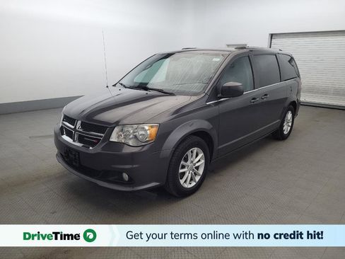 Used 2019 Dodge Grand Caravan SXT image 1