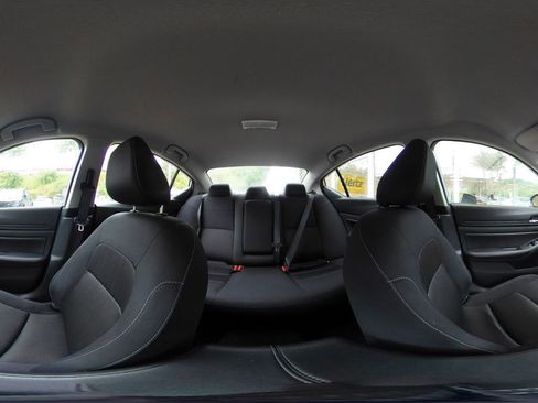 Used 2025 Nissan Altima 2.5 SV FWD image 43