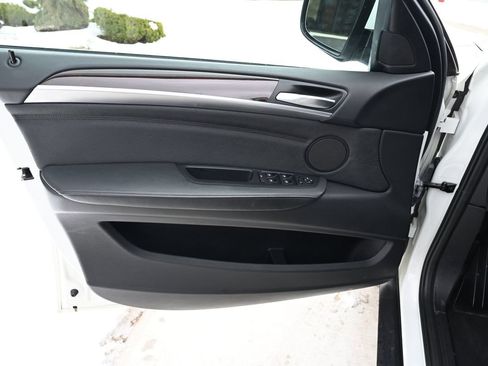 Used 2013 BMW X6 xDrive50i image 16