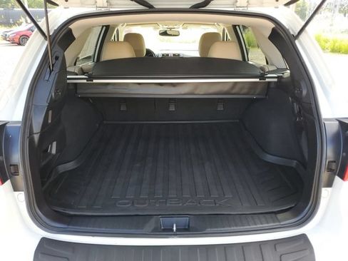 Used 2016 Subaru Outback 2.5i Limited AWD/4WD image 7