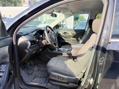 Used 2019 Chevrolet Traverse LT w/ LPO, Floor Liner Package AWD/4WD image 6
