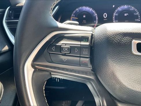 Used 2024 Jeep Grand Cherokee L Laredo w/ Luxury Tech Group I AWD/4WD image 20