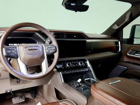 Used 2024 GMC Sierra 2500 Denali w/ Denali Reserve Package image 12