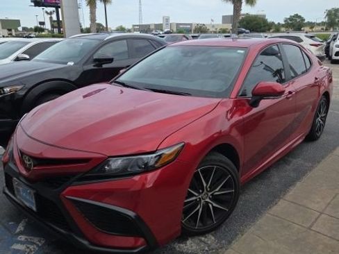 Used 2024 Toyota Camry SE w/ Cold Weather Package FWD image 8
