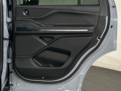 New 2026 Lincoln Navigator Premiere AWD/4WD image 69