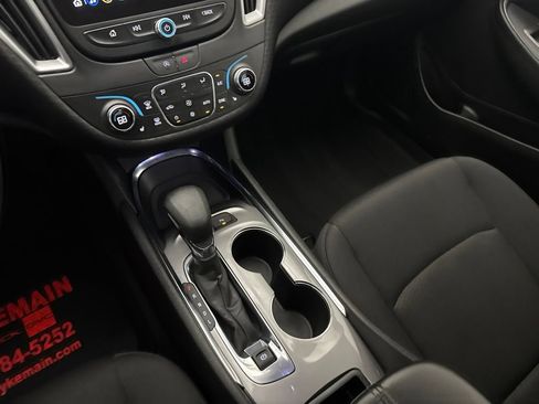 Used 2024 Chevrolet Malibu LT FWD image 14