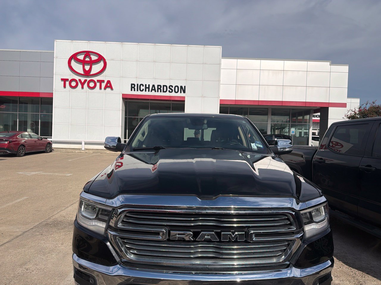 Used 2019 RAM 1500 Laramie RWD image 2
