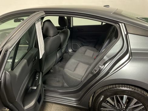 Used 2023 Nissan Altima 2.5 SV FWD image 31