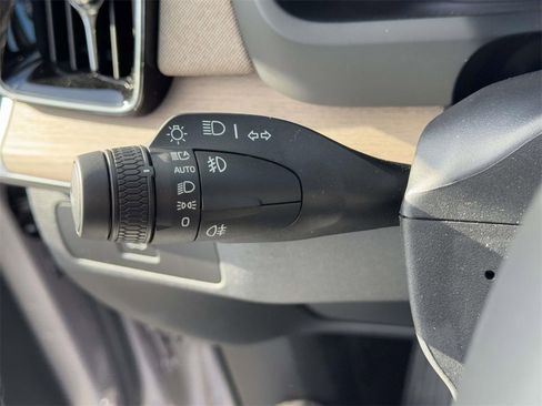 Certified 2026 Volvo XC90 B6 Plus w/ Protection Package Premier image 21