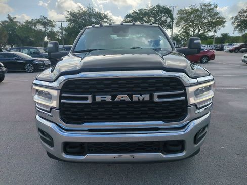 Used 2023 RAM 3500 SLT w/ Quick Order Package 2YG SLT AWD/4WD image 4