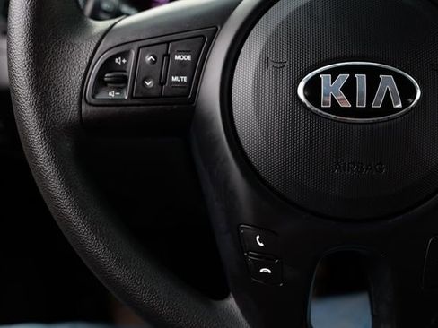 Used 2013 Kia Soul image 27