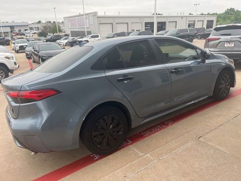 Used 2020 Toyota Corolla LE FWD image 6