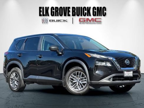 Used 2021 Nissan Rogue S AWD/4WD image 2