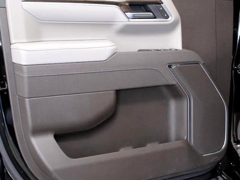 New 2025 Chevrolet Silverado 1500 LT image 17