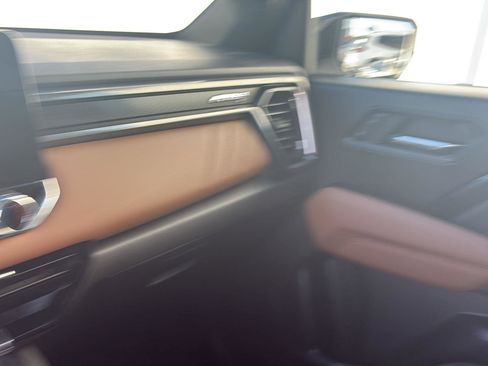 Used 2025 GMC Canyon AT4 w/ AT4 Premium Package image 22